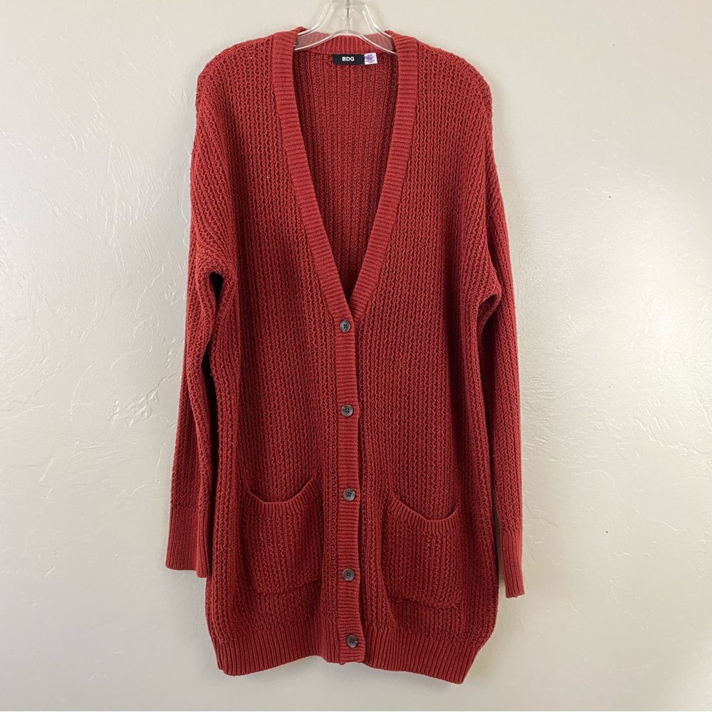 BDG Size Medium Burgundy Orange Ribbed Knit Button Down Cardigan Sweater